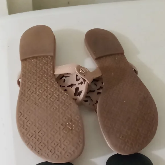 Tory Burch Black and Beige Sandals Set Both Are Leather. - Picture 4 of 9